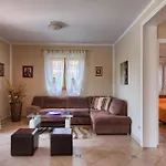 Jenny Vikendica Porec